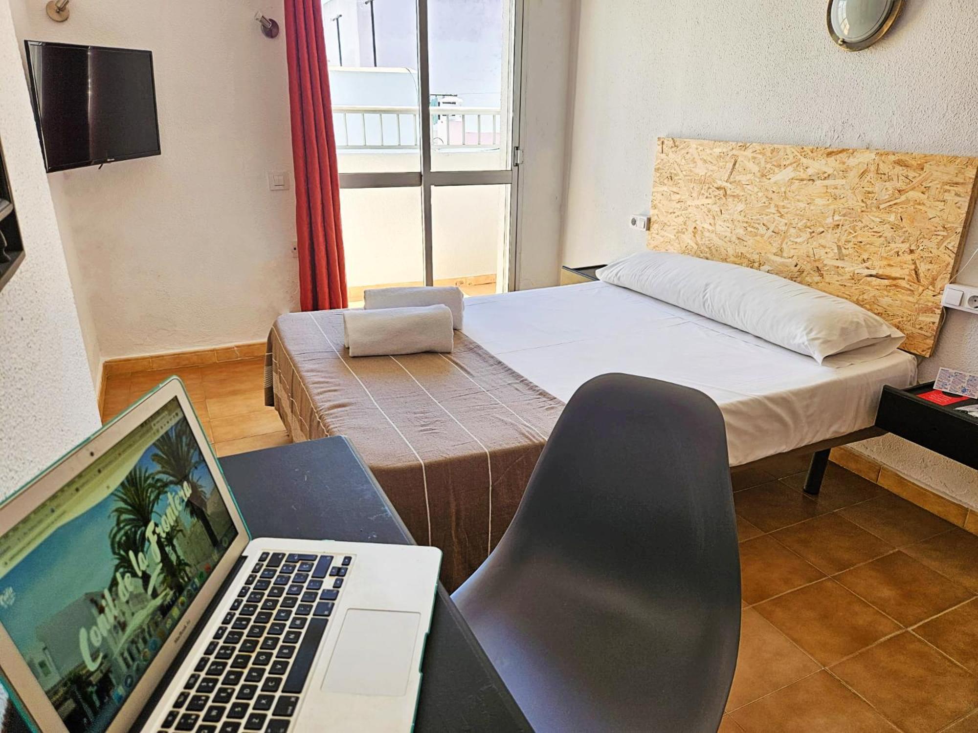 Hotel San Vicente - Centro Playa Conil De La Frontera Eksteriør billede