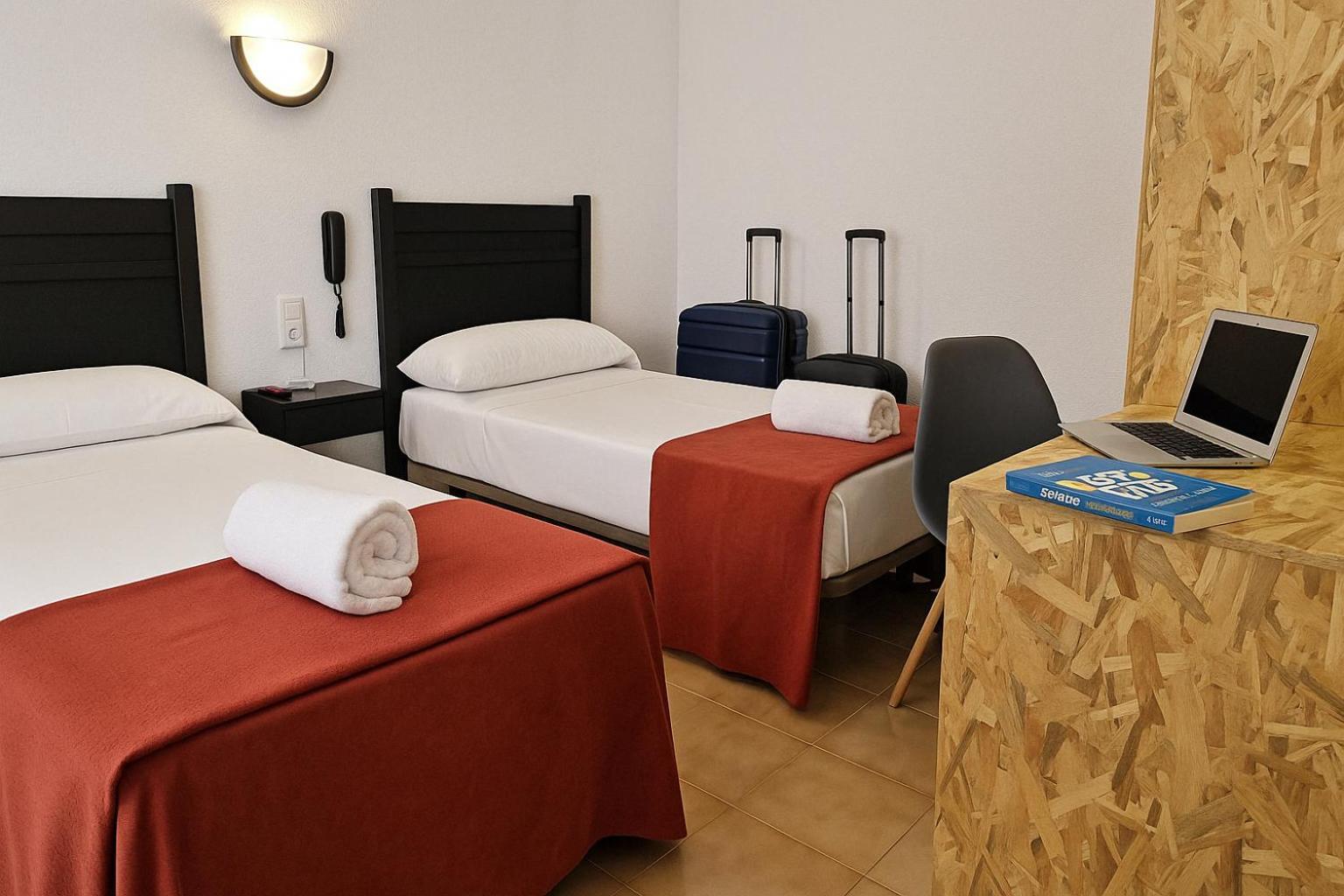 Hotel San Vicente - Centro Playa Conil De La Frontera Eksteriør billede